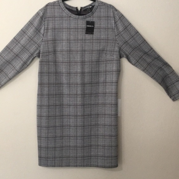 Woman dress - Picture 2 of 4